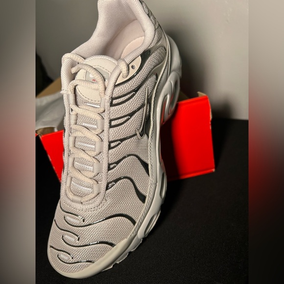 New in Box Nike Air Max Plus HF in Original Box - Picture 12 of 13